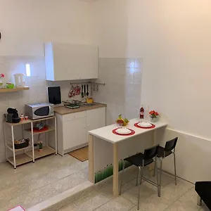 https://duplex-catania-airport.taorminaitalyhotels.com